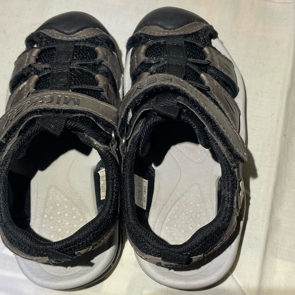 Mickey Mouse Sandals Toddler Size 7 Disney Closed Toe - Picture 5 of 8